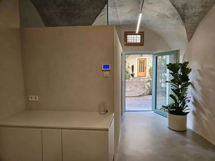 Immagine 3 di Ufficio in vendita  a Cortaccia Sulla Strada Del Vino .Kurtatsch A.