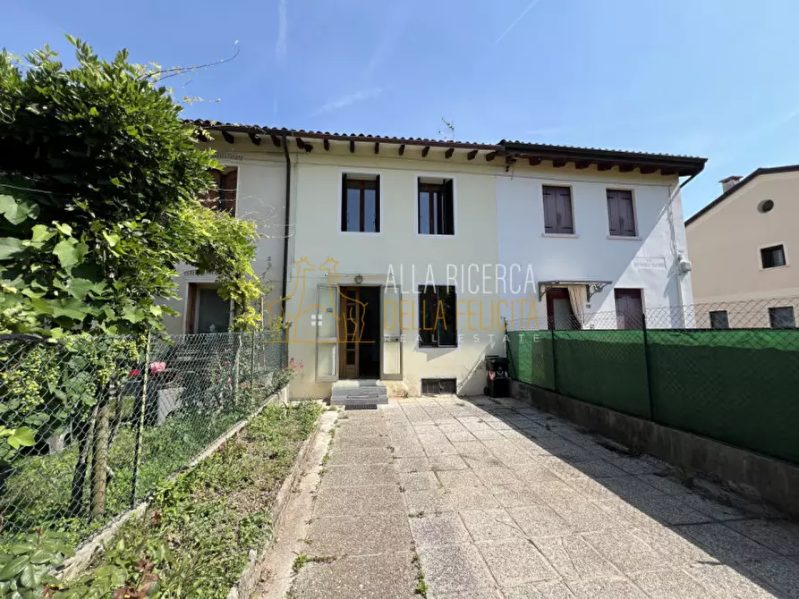 Immagine 4 di Villetta a schiera in vendita  in Via Don Michele Saccardo 16 a Schio