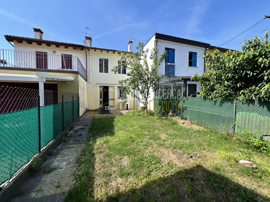 Immagine 10 di Villetta a schiera in vendita  in Via Don Michele Saccardo 16 a Schio