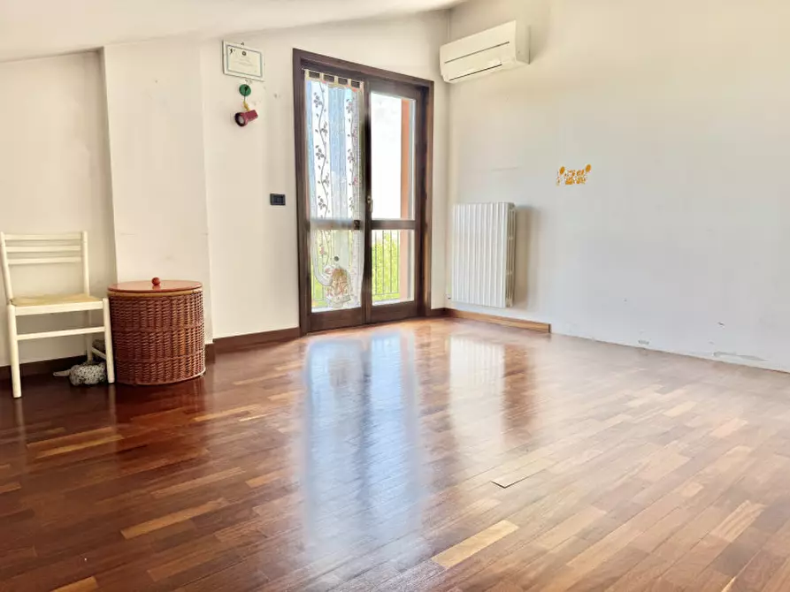 Immagine 28 di Appartamento in vendita  in Strada Chiesa di Eja a Parma