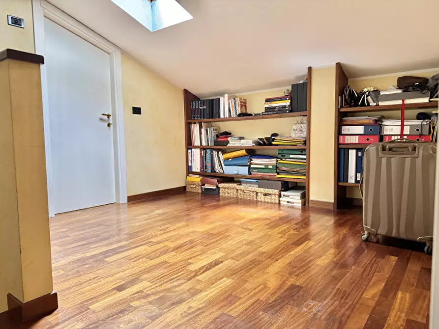 Immagine 35 di Appartamento in vendita  in Strada Chiesa di Eja a Parma