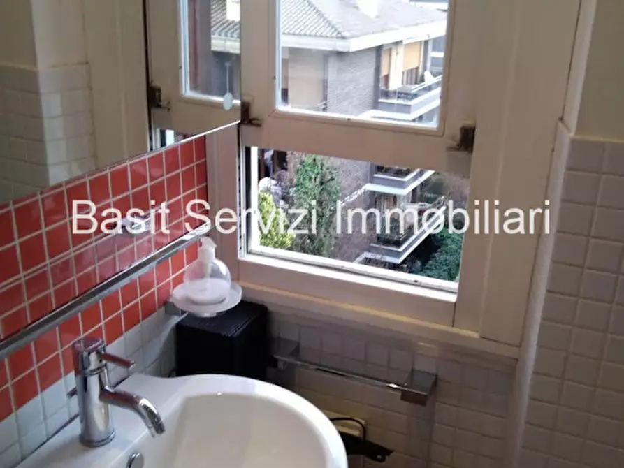Immagine 35 di Appartamento in vendita  in Via Aurelia a Roma