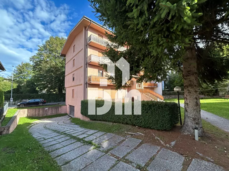 Immagine 2 di Appartamento in vendita  in Via Giuseppe Garibaldi a Asiago