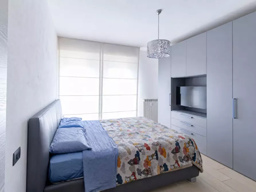 Immagine 10 di Appartamento in vendita  in VIA MILANO 21 a Bologna