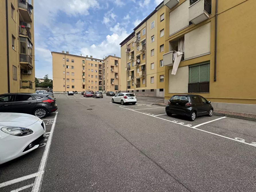 Immagine 9 di Cantina in affitto  a Verona
