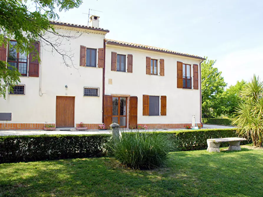 Immagine 1 di Rustico / casale in vendita  a Senigallia