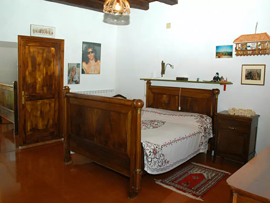 Immagine 16 di Rustico / casale in vendita  a Senigallia