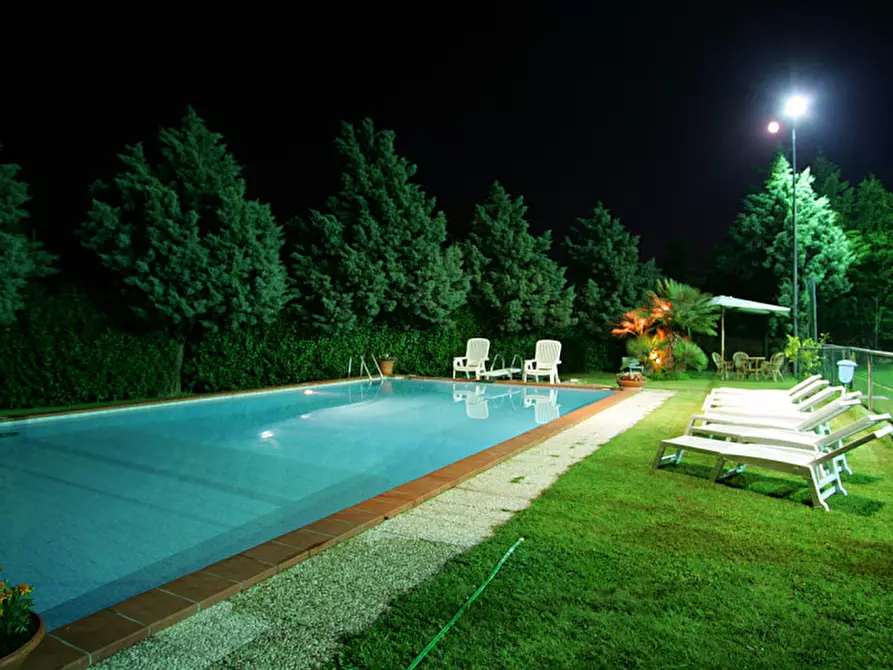 Immagine 22 di Rustico / casale in vendita  a Senigallia