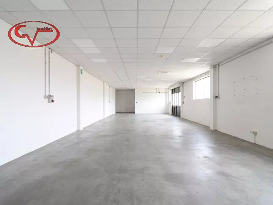 Immagine 2 di Laboratorio in vendita  in levane a Montevarchi