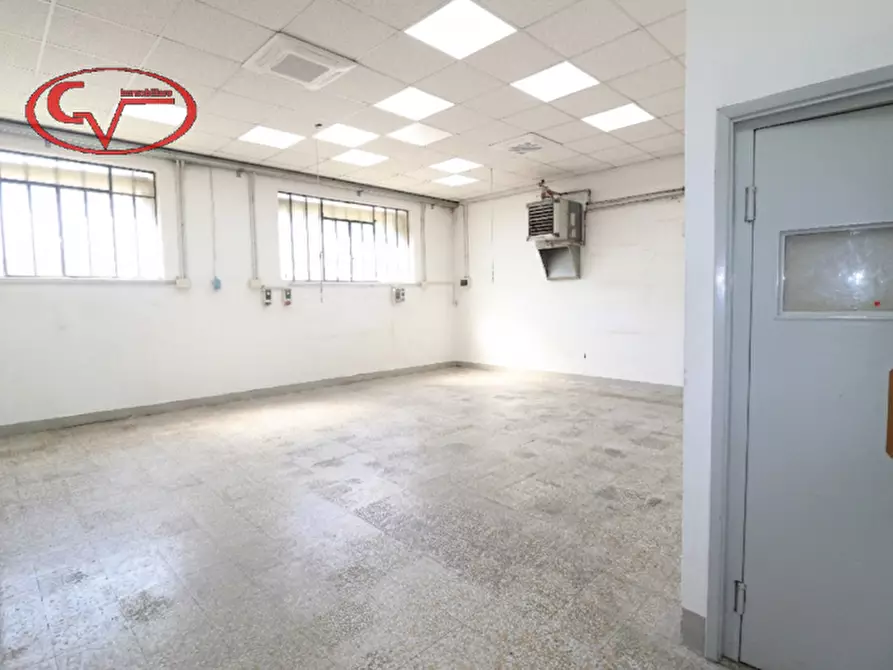Immagine 9 di Laboratorio in vendita  in levane a Montevarchi