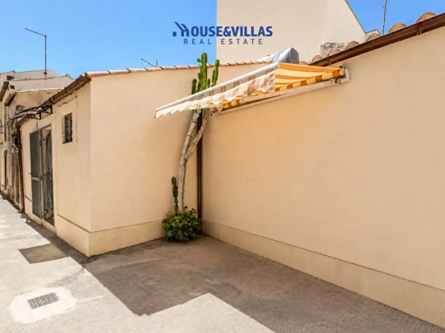 Immagine 2 di Casa indipendente in vendita  in Vico Battiloro a Noto