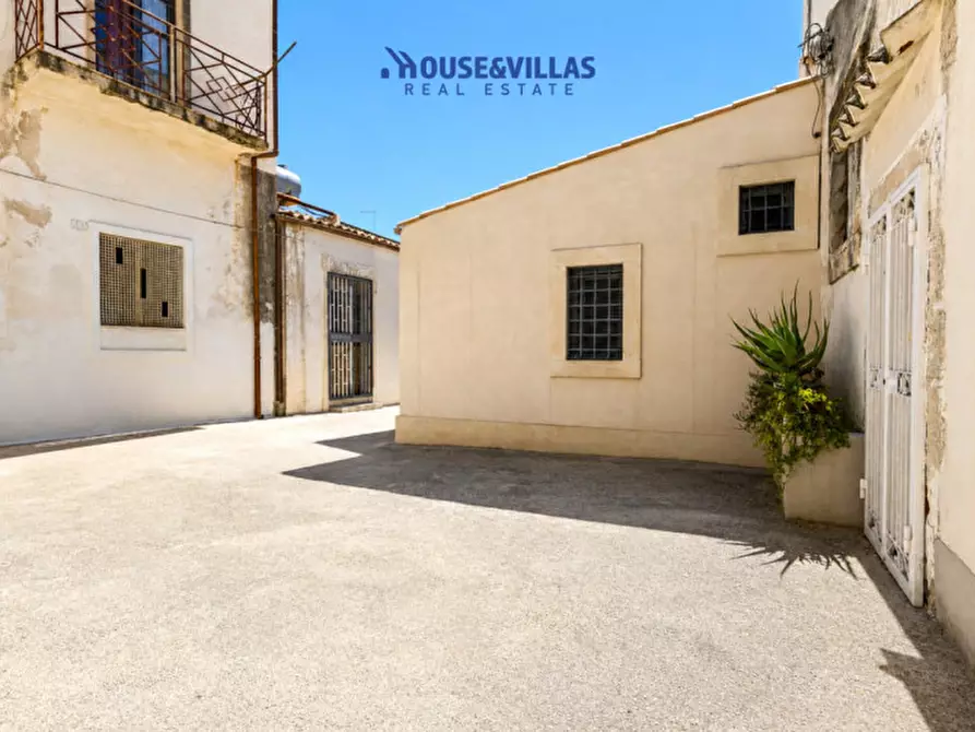 Immagine 4 di Casa indipendente in vendita  in Vico Battiloro a Noto