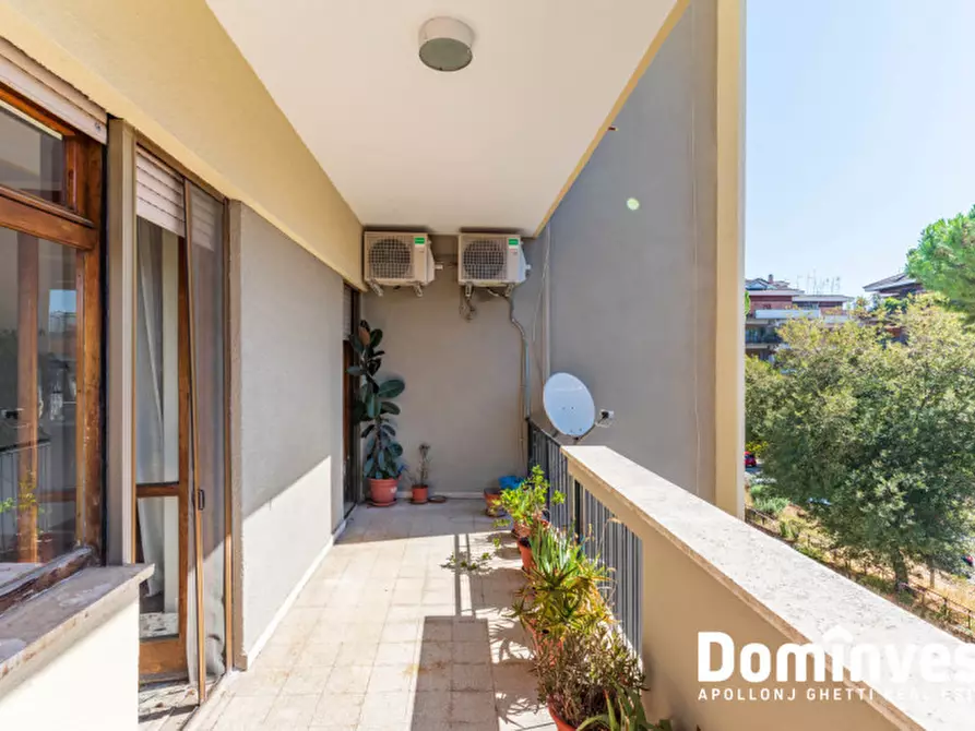Immagine 2 di Appartamento in vendita  in Via Luigi Capuana a Roma