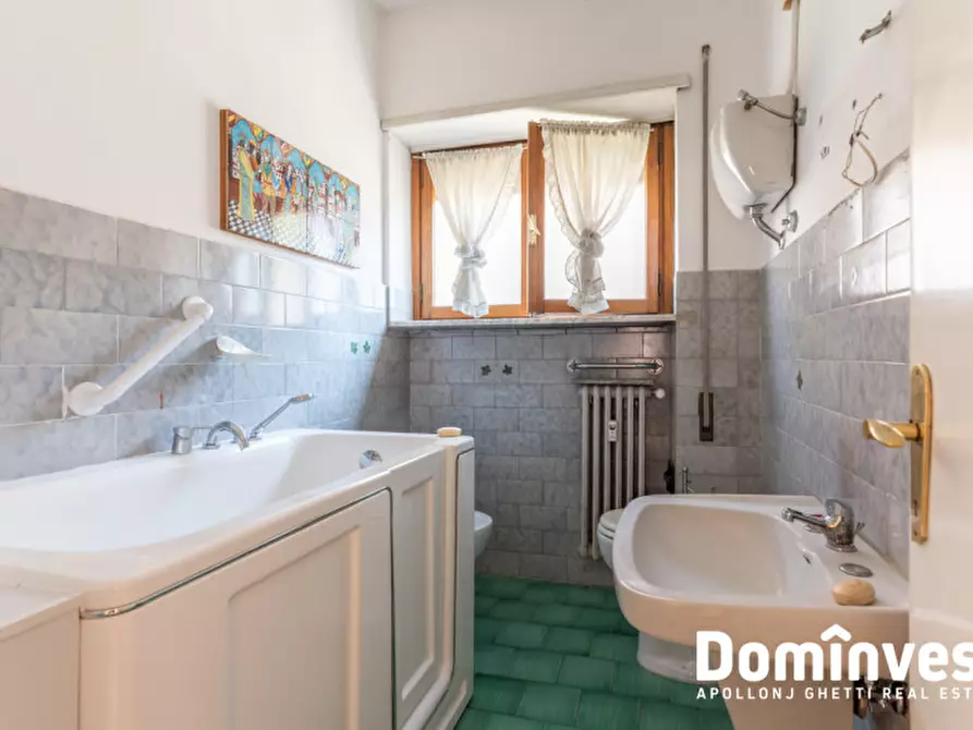 Immagine 21 di Appartamento in vendita  in Via Luigi Capuana a Roma