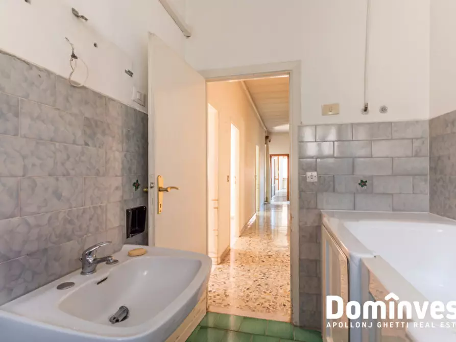 Immagine 23 di Appartamento in vendita  in Via Luigi Capuana a Roma