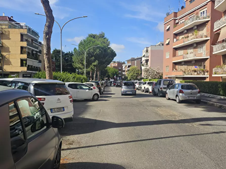 Immagine 33 di Appartamento in vendita  in Via Luigi Capuana a Roma