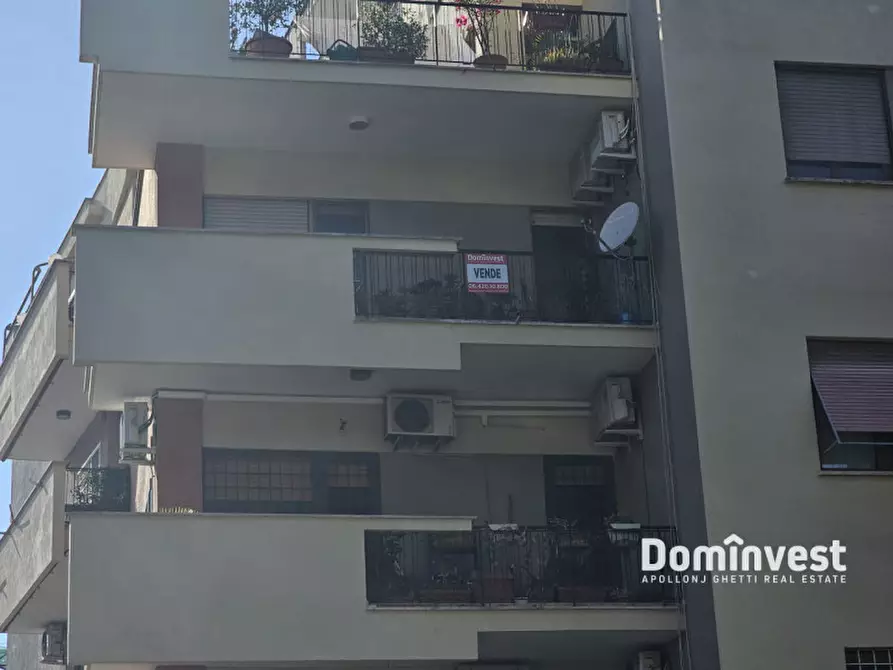 Immagine 34 di Appartamento in vendita  in Via Luigi Capuana a Roma