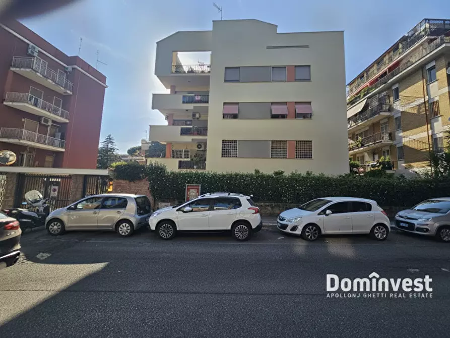 Immagine 44 di Appartamento in vendita  in Via Luigi Capuana a Roma