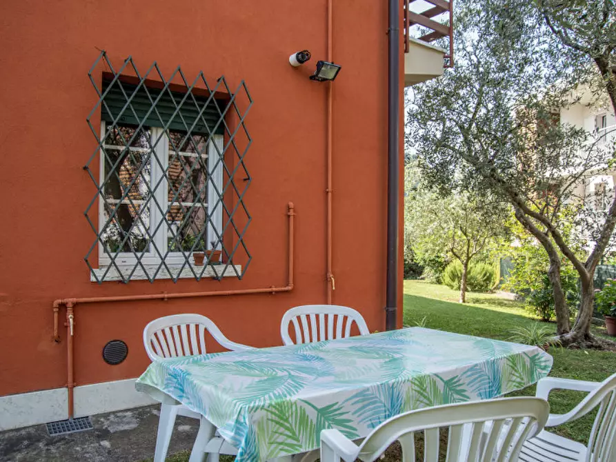 Immagine 5 di Villa in vendita  in via Don Gnocchi 113 a Garda