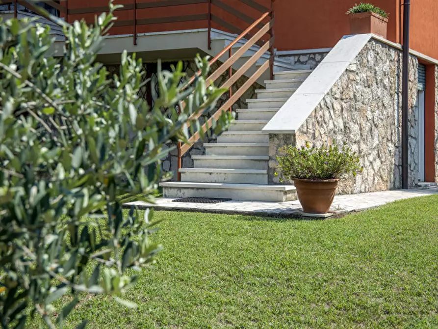 Immagine 8 di Villa in vendita  in via Don Gnocchi 113 a Garda