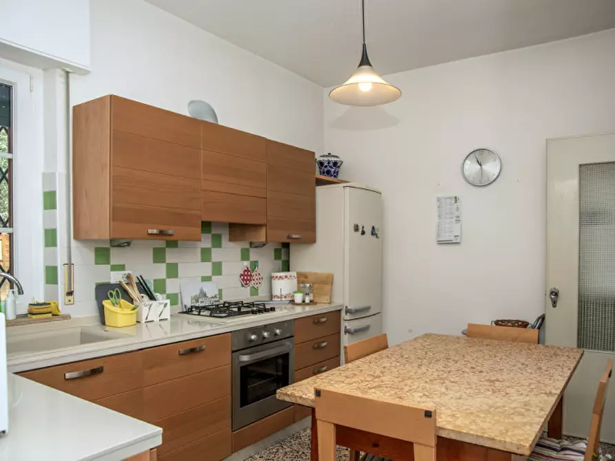 Immagine 21 di Villa in vendita  in via Don Gnocchi 113 a Garda