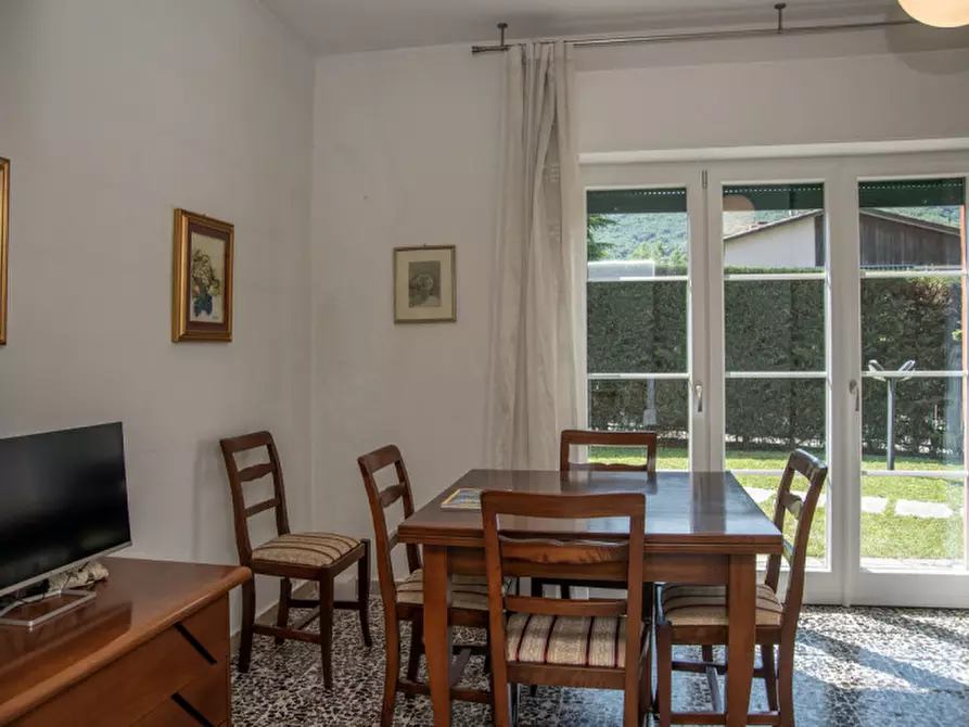 Immagine 29 di Villa in vendita  in via Don Gnocchi 113 a Garda