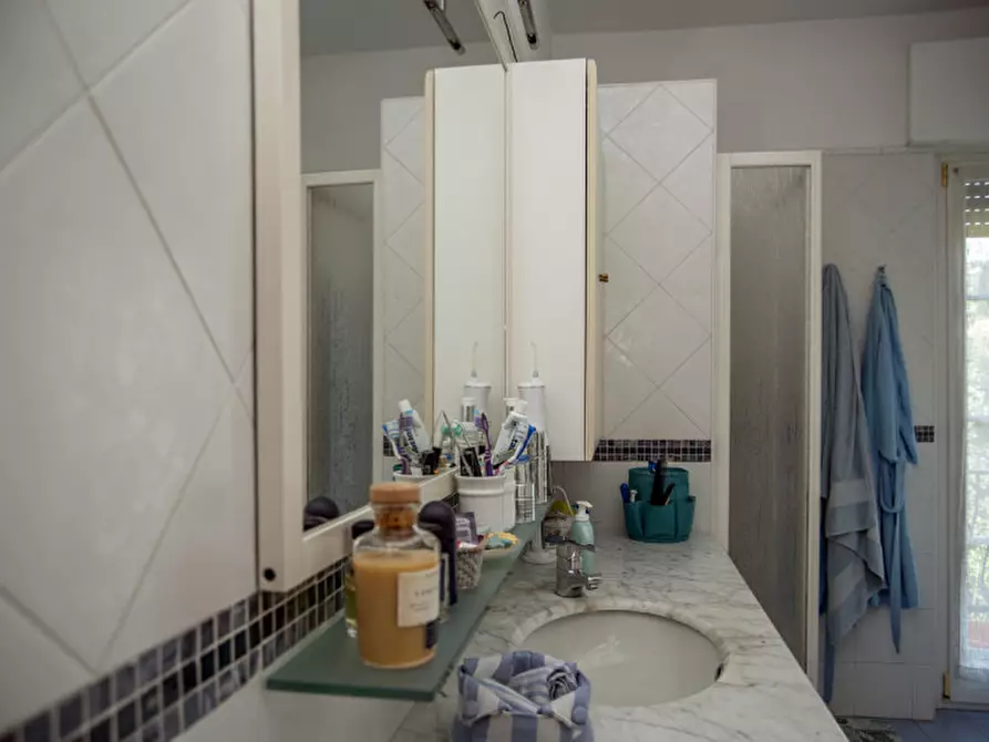 Immagine 30 di Villa in vendita  in via Don Gnocchi 113 a Garda