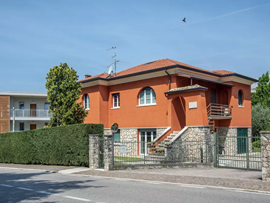 Immagine 38 di Villa in vendita  in via Don Gnocchi 113 a Garda