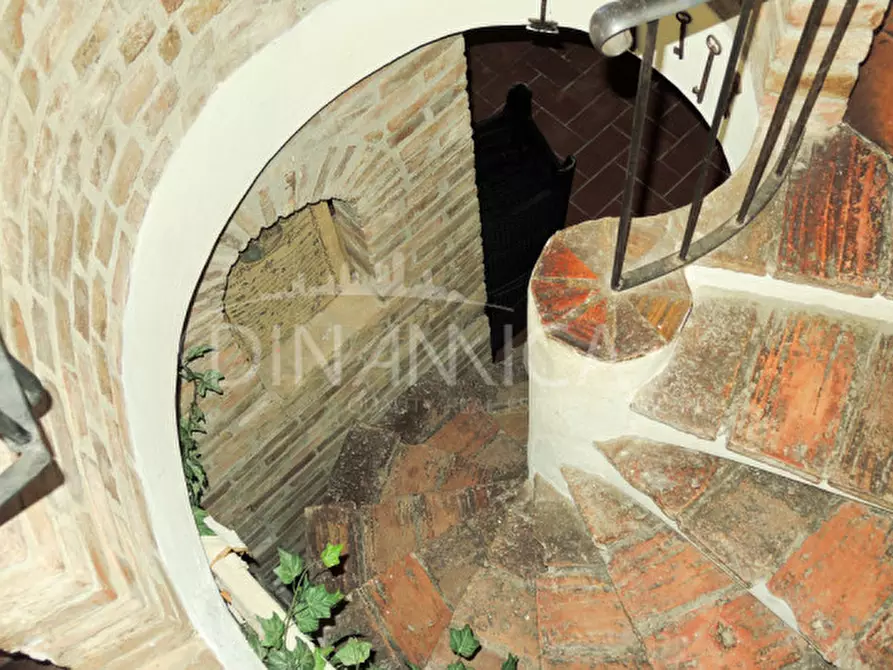 Immagine 27 di Rustico / casale in vendita  in via vecchia di montalto a Pontedera