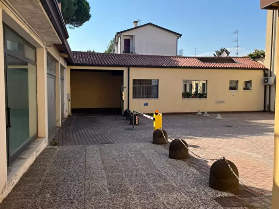 Immagine 16 di Appartamento in vendita  in via Giuseppe Garibaldi a Monselice