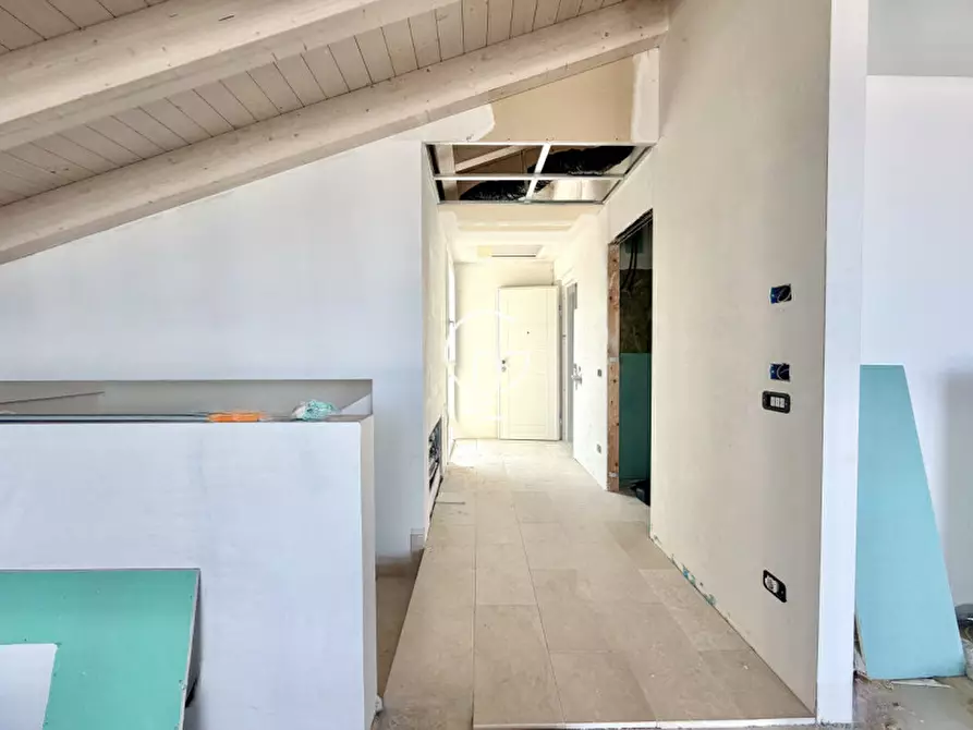 Immagine 18 di Attico in vendita  in Via Crocefisso a Desenzano Del Garda
