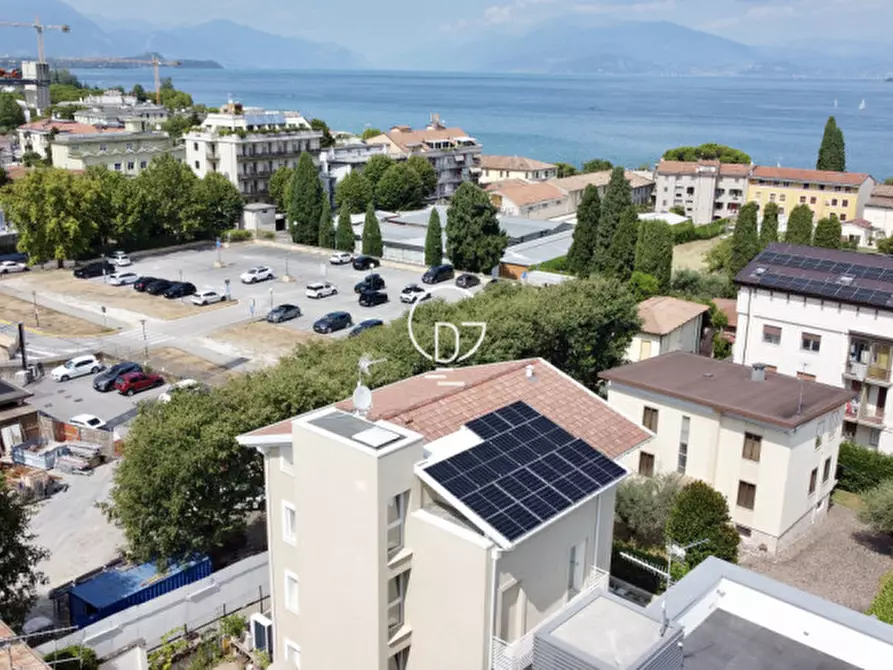 Immagine 29 di Attico in vendita  in Via Crocefisso a Desenzano Del Garda