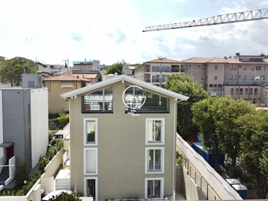 Immagine 30 di Attico in vendita  in Via Crocefisso a Desenzano Del Garda