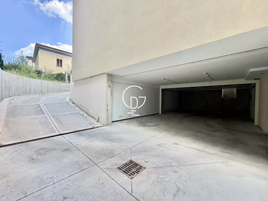 Immagine 33 di Attico in vendita  in Via Crocefisso a Desenzano Del Garda