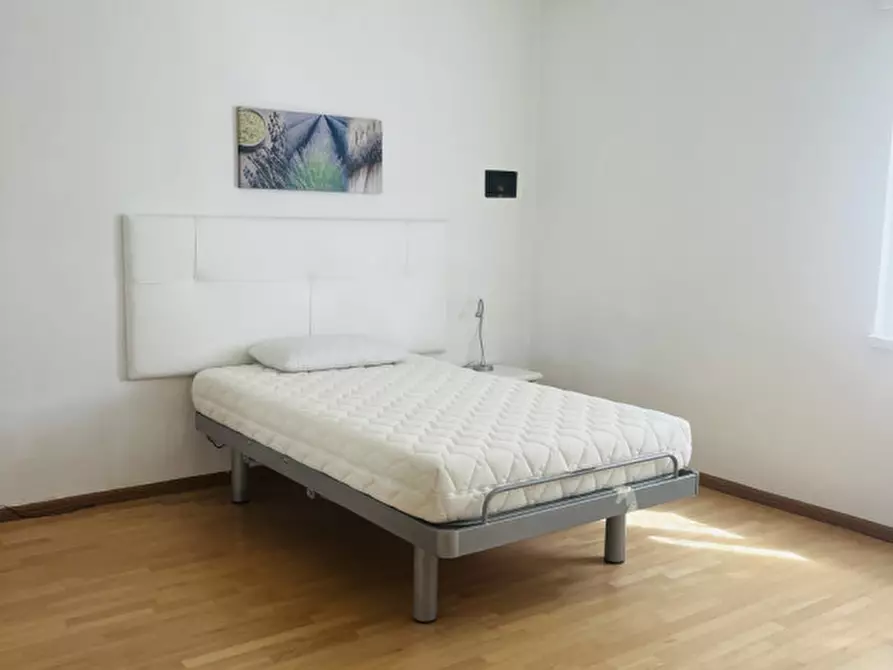 Immagine 3 di Camera in affitto  in via Antonio Stoppani 10 a Trento