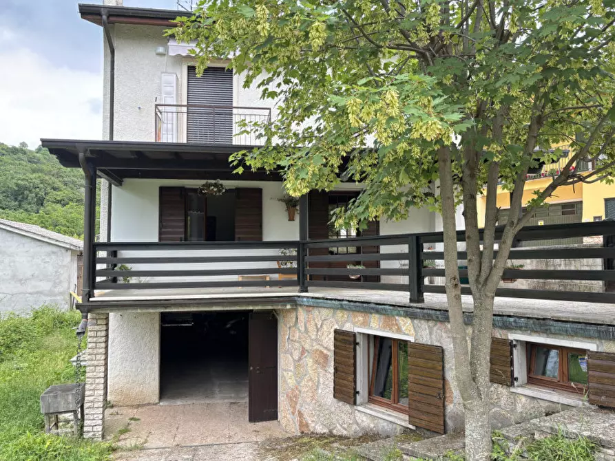 Immagine 14 di Appartamento in vendita  in Contrada Prà 168 a Cerro Veronese