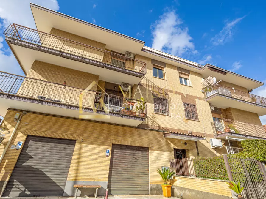 Immagine 4 di Appartamento in vendita  in Via Vergiate a Roma
