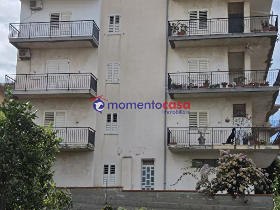 Immagine 3 di Appartamento in vendita  in CONTRADA MORLOQUIO a Reggio Di Calabria