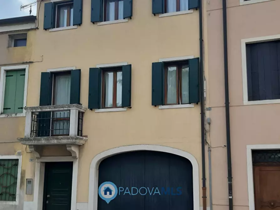 Immagine 1 di Palazzo in vendita  in Via G. Garibaldi a Monselice
