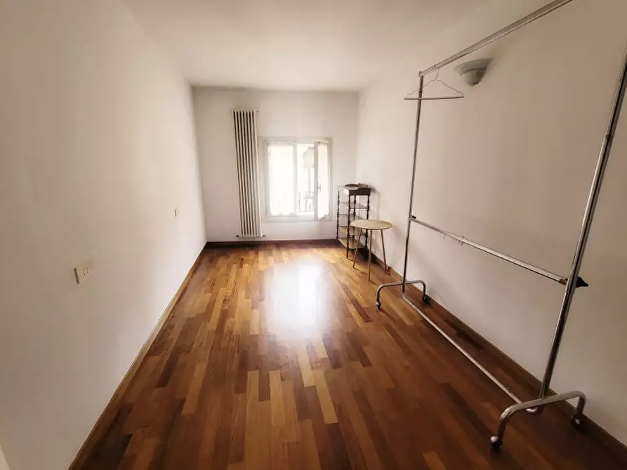 Immagine 23 di Appartamento in affitto  in via manin a Vicenza