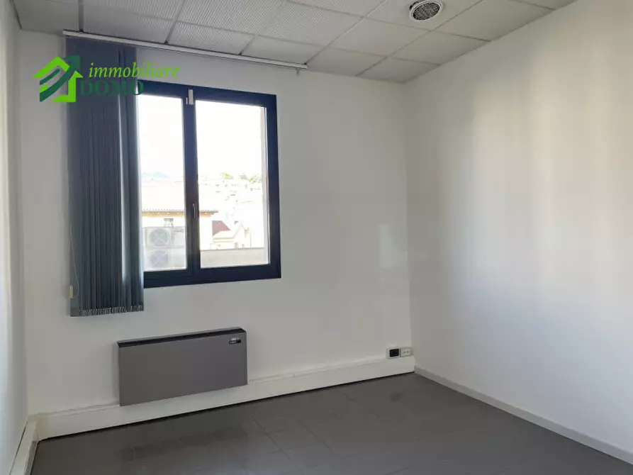 Immagine 2 di Ufficio in vendita  in schio a Schio