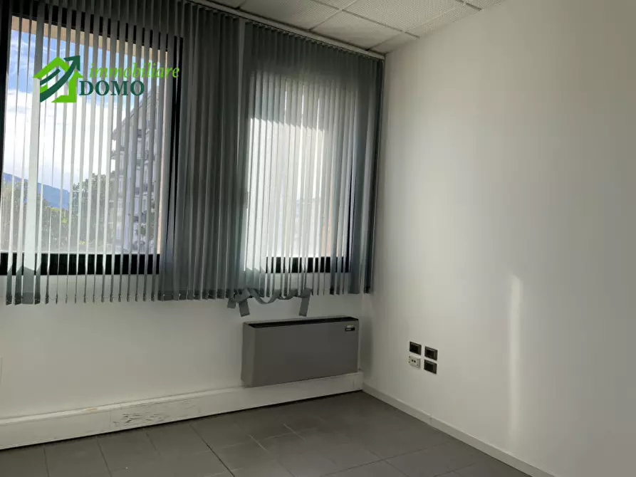 Immagine 10 di Ufficio in vendita  in schio a Schio