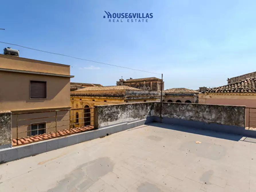 Immagine 2 di Casa indipendente in vendita  in Via San Francesco d'Assisi a Avola