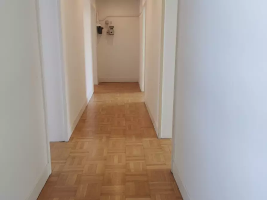 Immagine 7 di Appartamento in vendita  in via castelli a Livorno