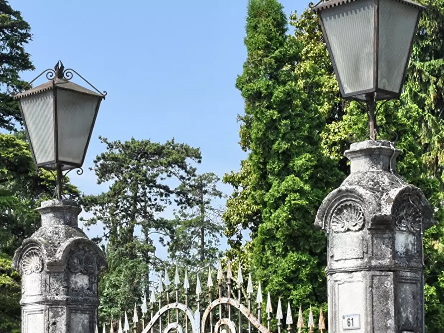 Immagine 1 di Villa in vendita  a Padova