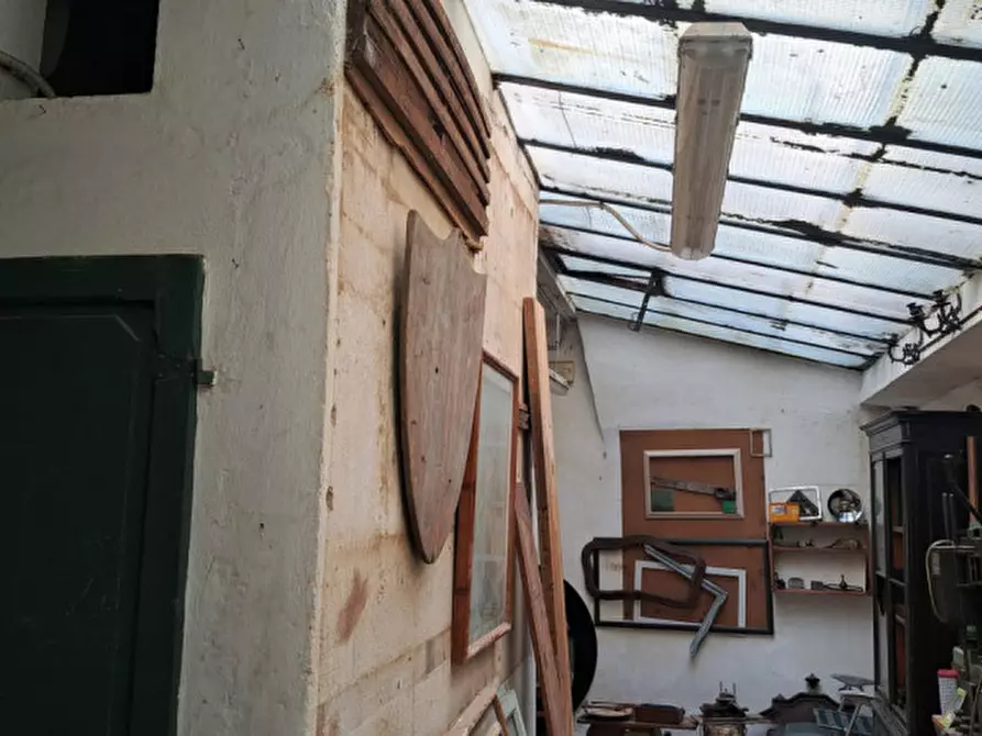 Immagine 6 di Negozio in affitto  in VIA SANTA REPARATA a Firenze