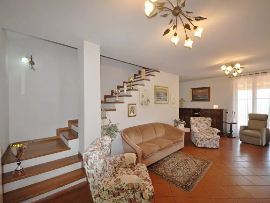 Immagine 10 di Villa in vendita  in San giustino valdarno a Loro Ciuffenna