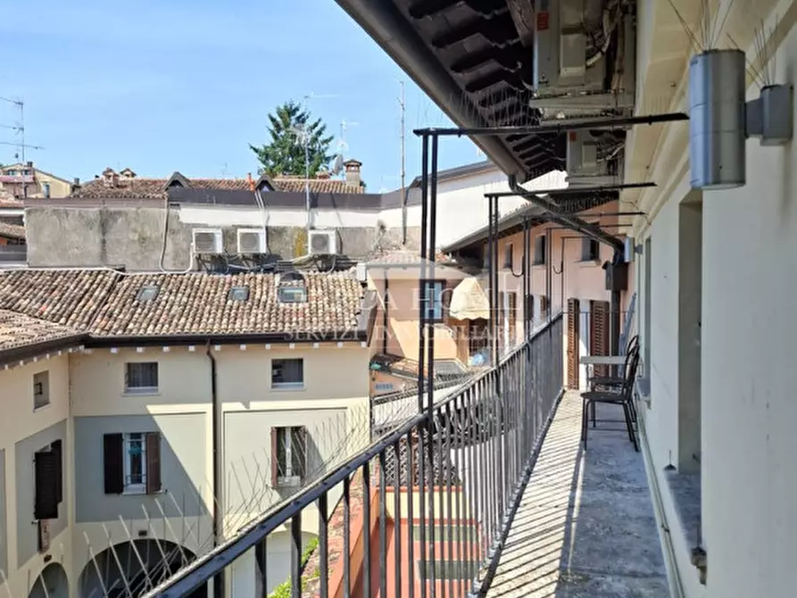 Immagine 5 di Appartamento in affitto  in Piazza Duomo a Desenzano Del Garda