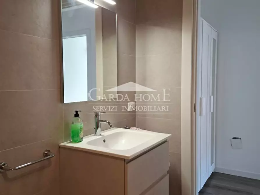 Immagine 13 di Appartamento in affitto  in Piazza Duomo a Desenzano Del Garda