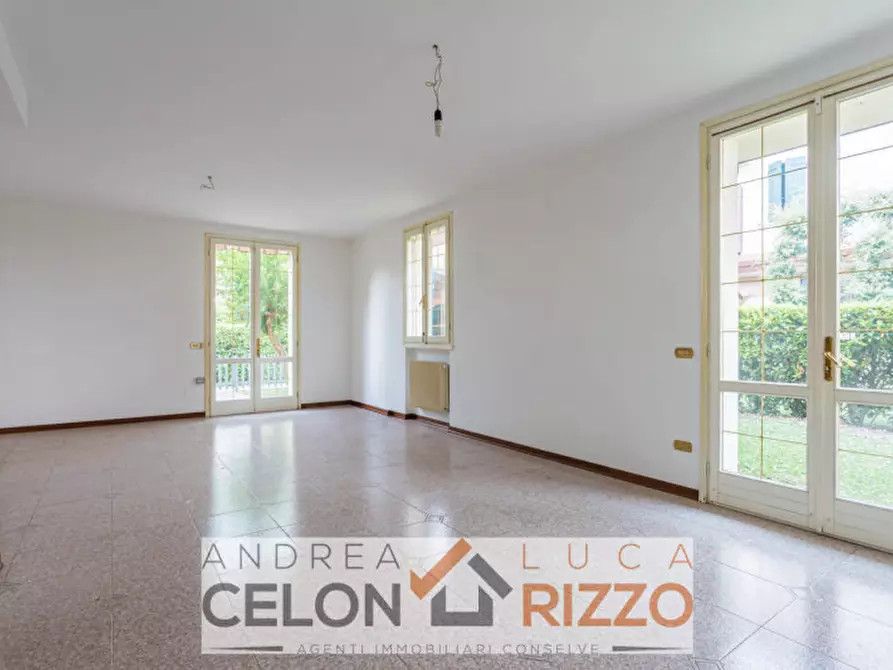 Immagine 5 di Casa bifamiliare in vendita  in Via Giacomo Matteotti a Conselve